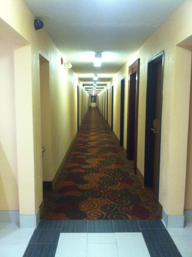 Super 8 South By Wyndham Hotel Bowling Green Buitenkant foto